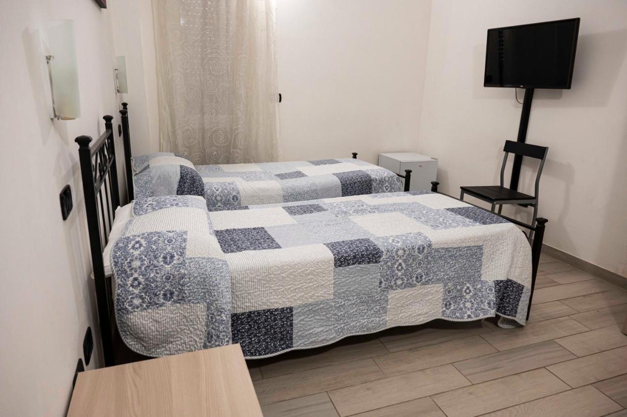 Bed and Breakfast Il Giardino Dell'Eden Acilia Exterior foto