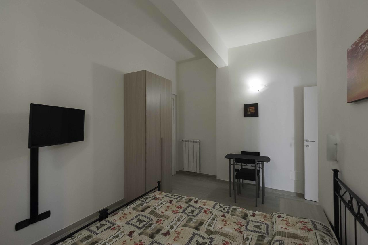 Bed and Breakfast Il Giardino Dell'Eden Acilia Exterior foto