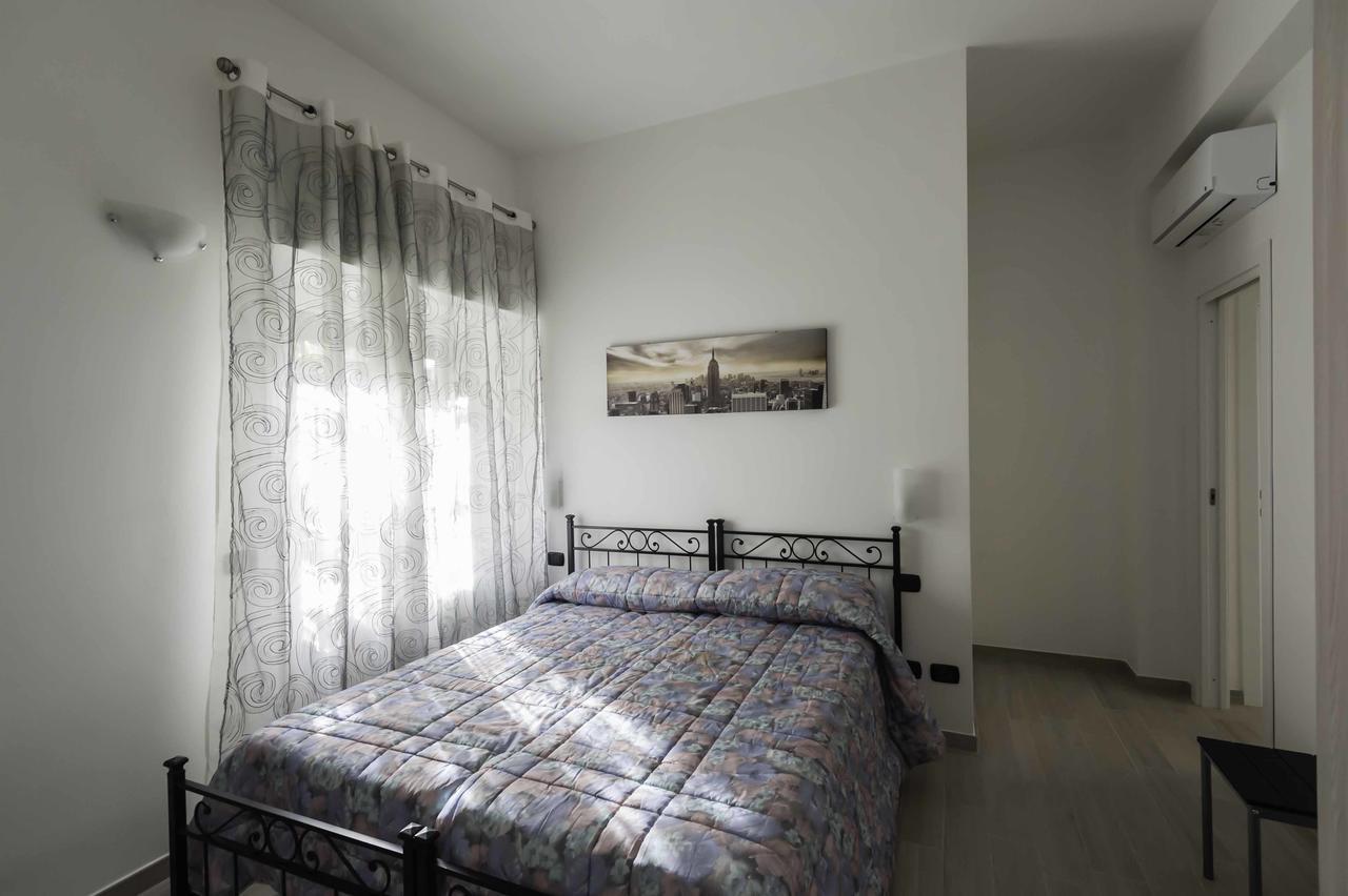 Bed and Breakfast Il Giardino Dell'Eden Acilia Exterior foto